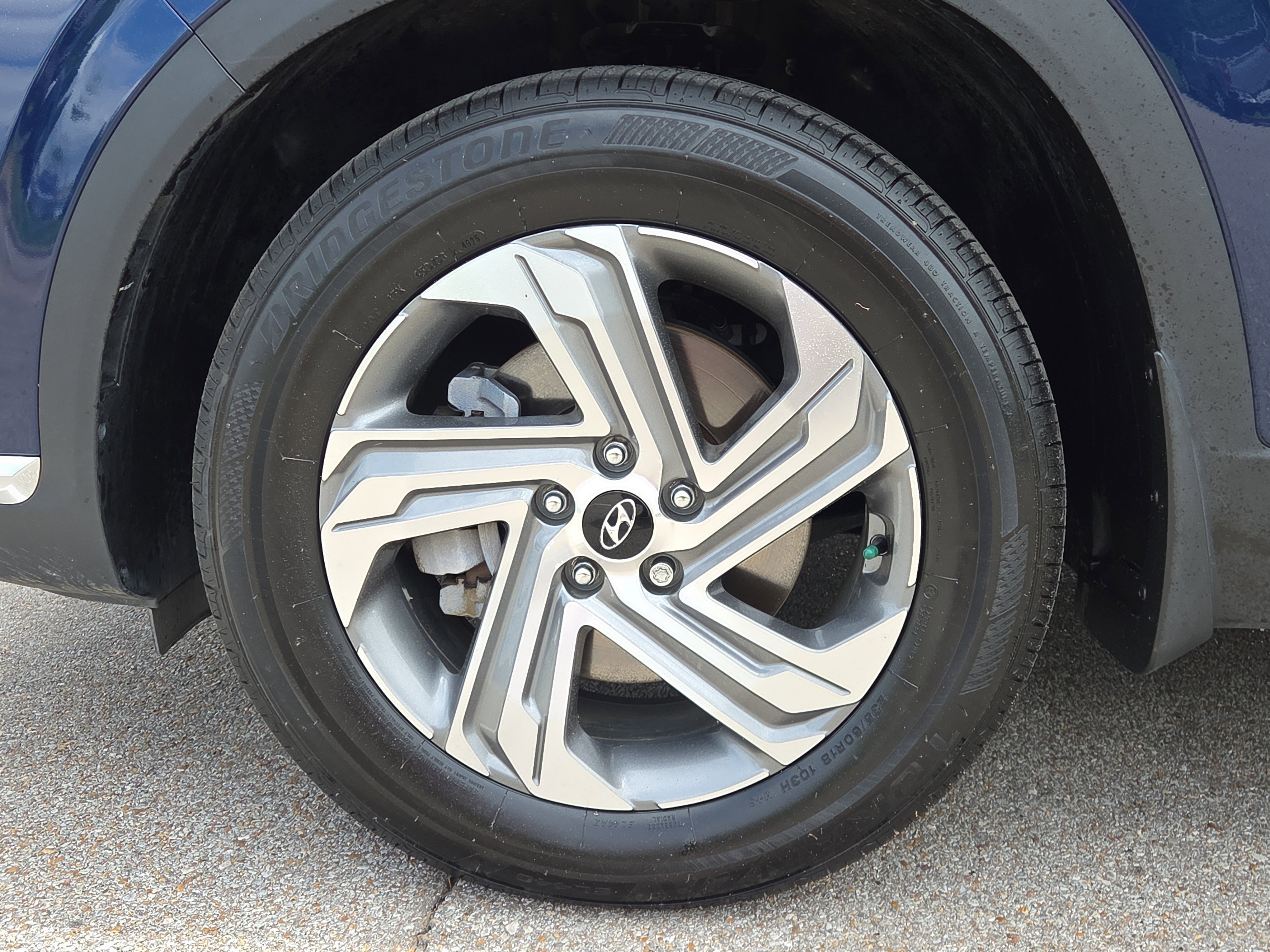 Used 2022 Hyundai Santa Fe SEL FWD image 9