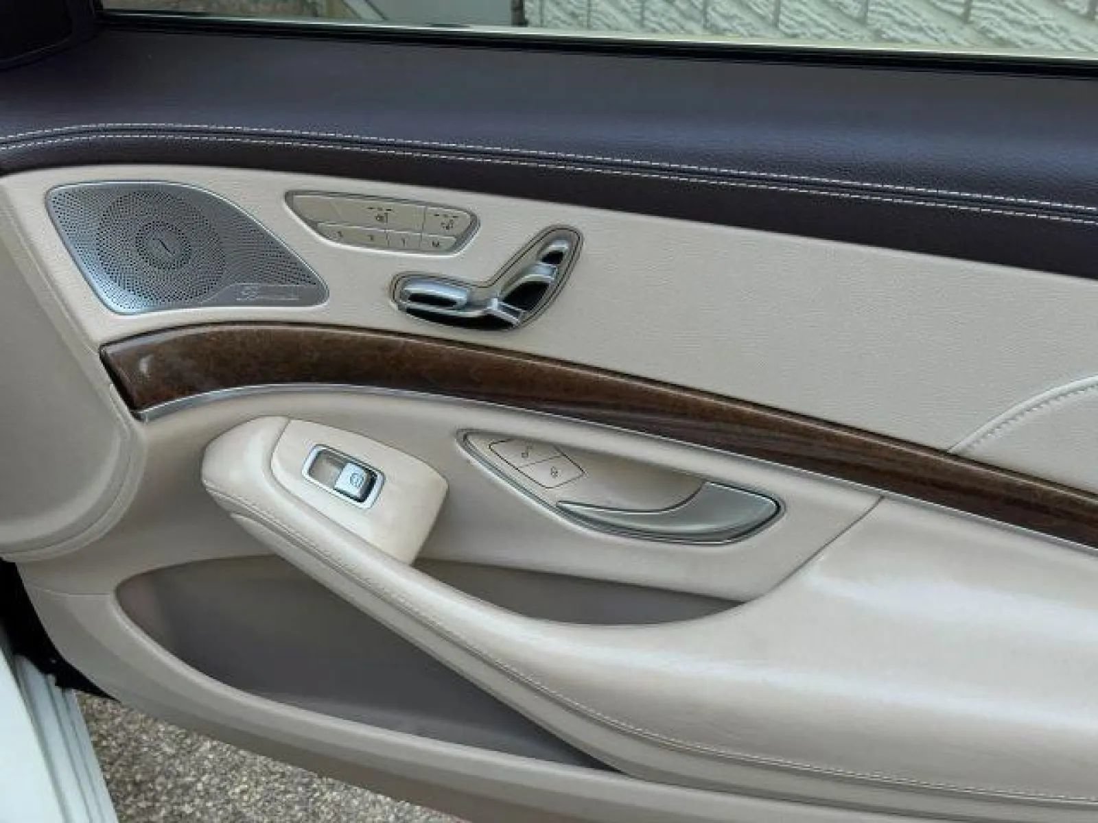 Used 2015 Mercedes-Benz S 550 Sedan image 27