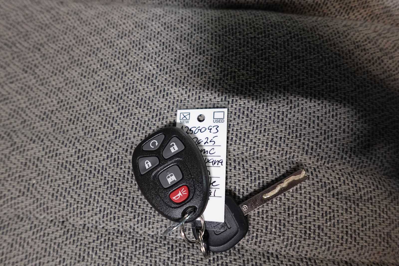 New 2025 GMC Savana 2500 w/ Driver Convenience Package image 28