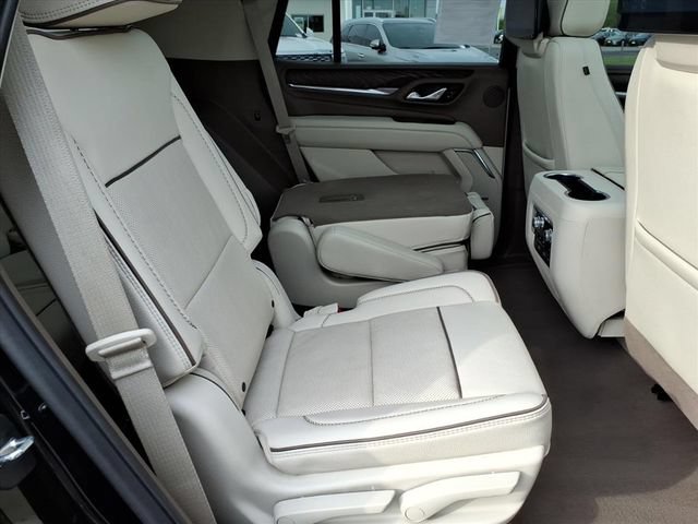 Used 2023 GMC Yukon Denali w/ Advanced Technology Package AWD/4WD image 24