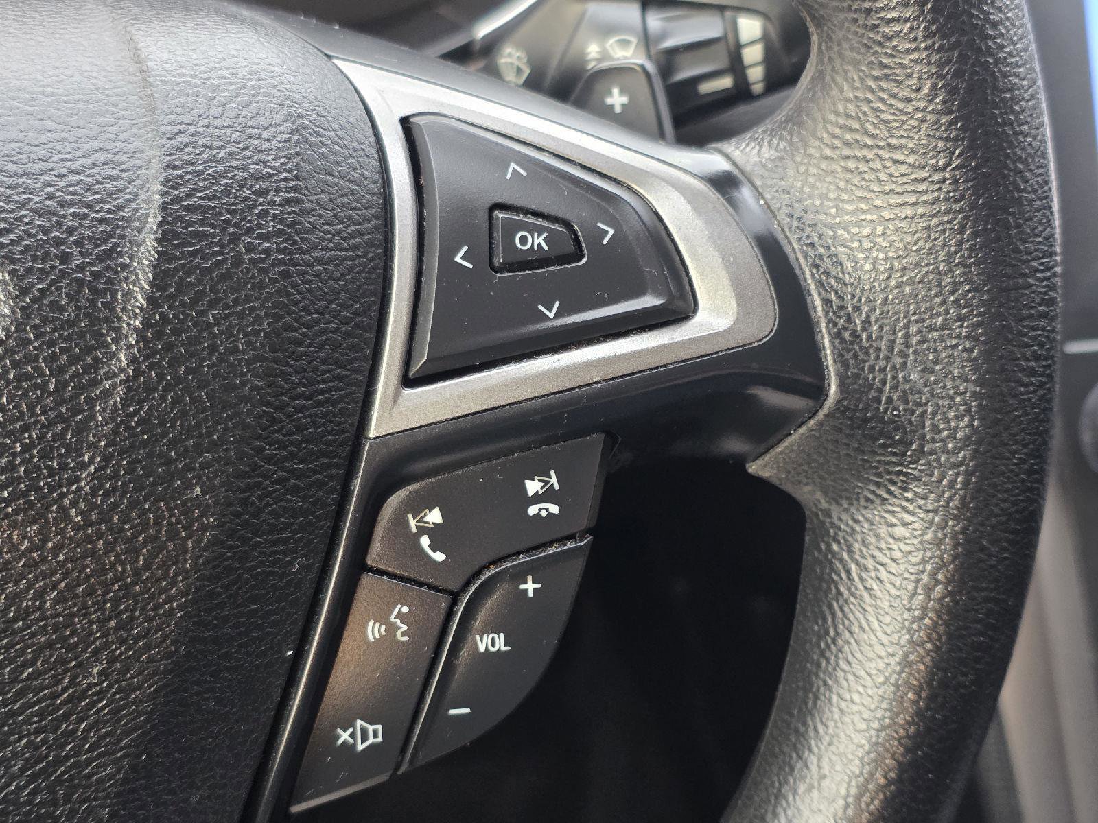 Used 2019 Ford Fusion SE image 12
