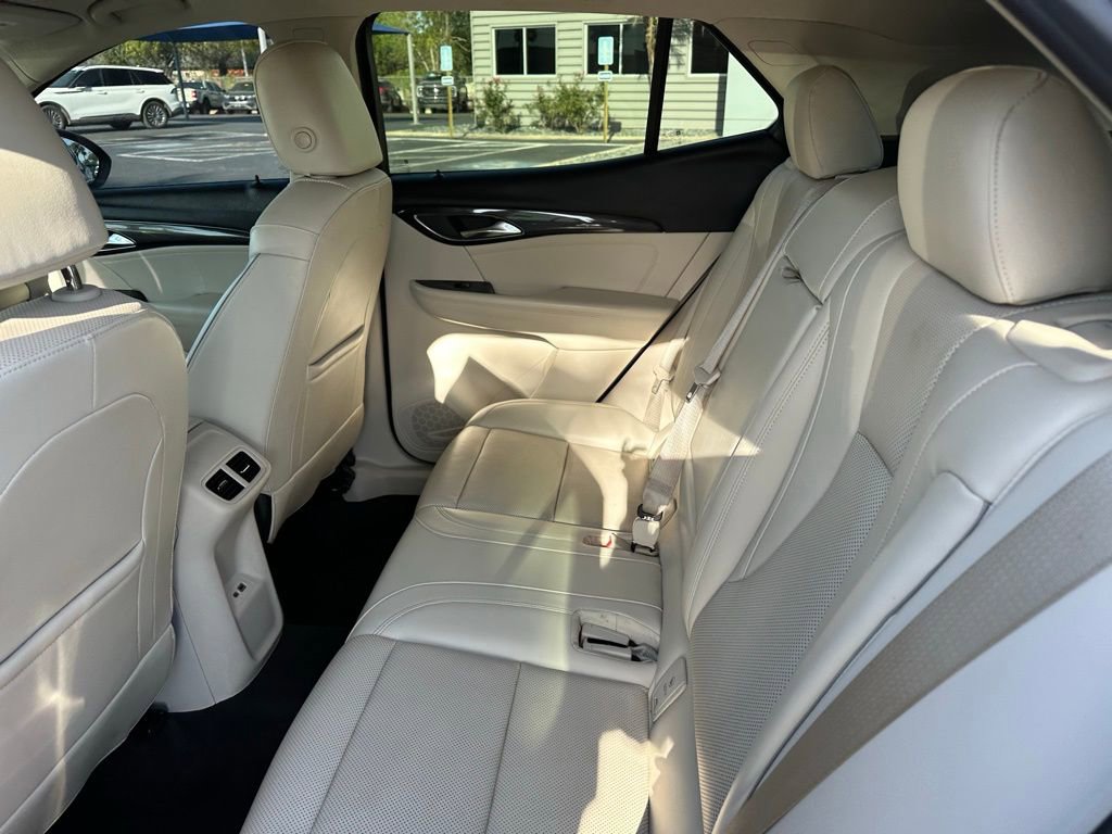 Used 2022 Buick Envision Essence w/ Technology Package I FWD image 17