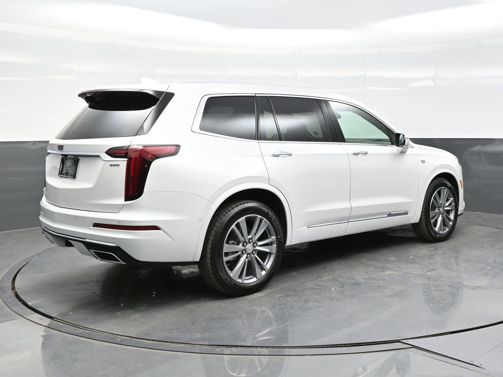 Certified 2025 Cadillac XT6 Premium Luxury w/ Platinum Package image 7