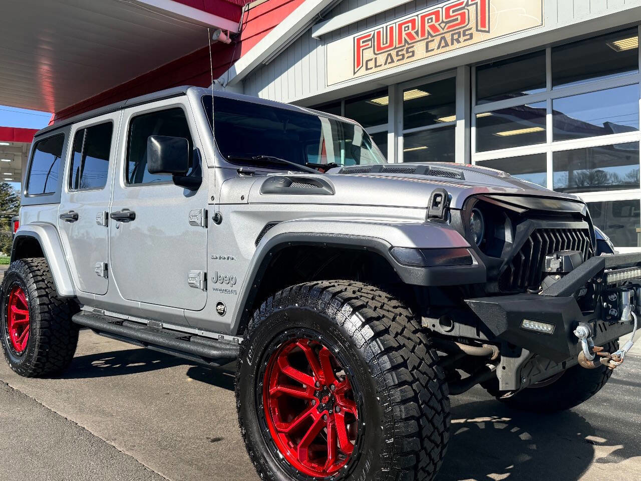 Used 2019 Jeep Wrangler Unlimited Sahara image 14