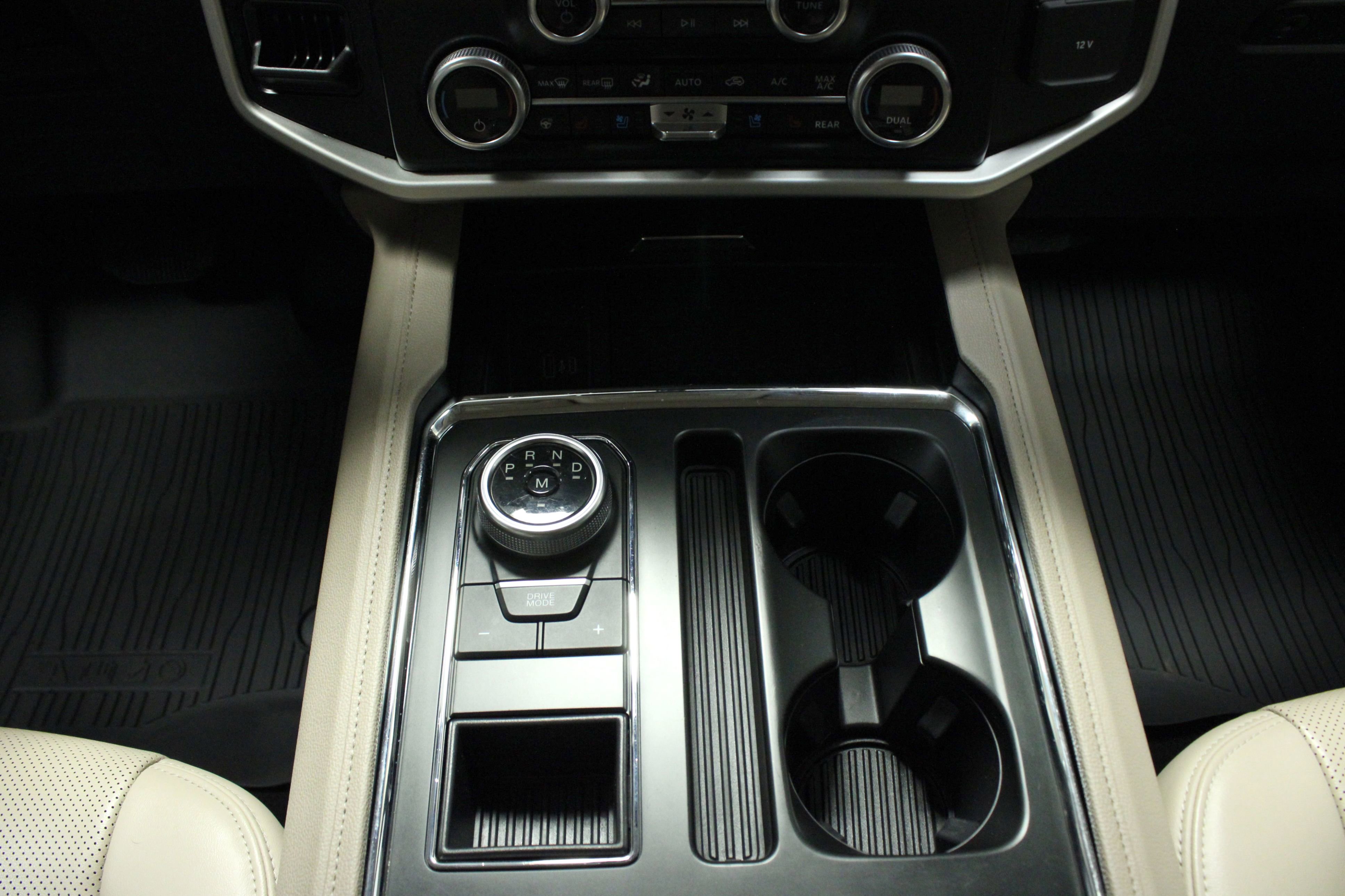 Used 2024 Ford Expedition XLT image 22