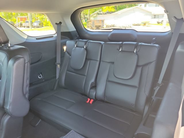 Certified 2024 Ford Explorer XLT w/ Equipment Group 202A AWD/4WD image 30