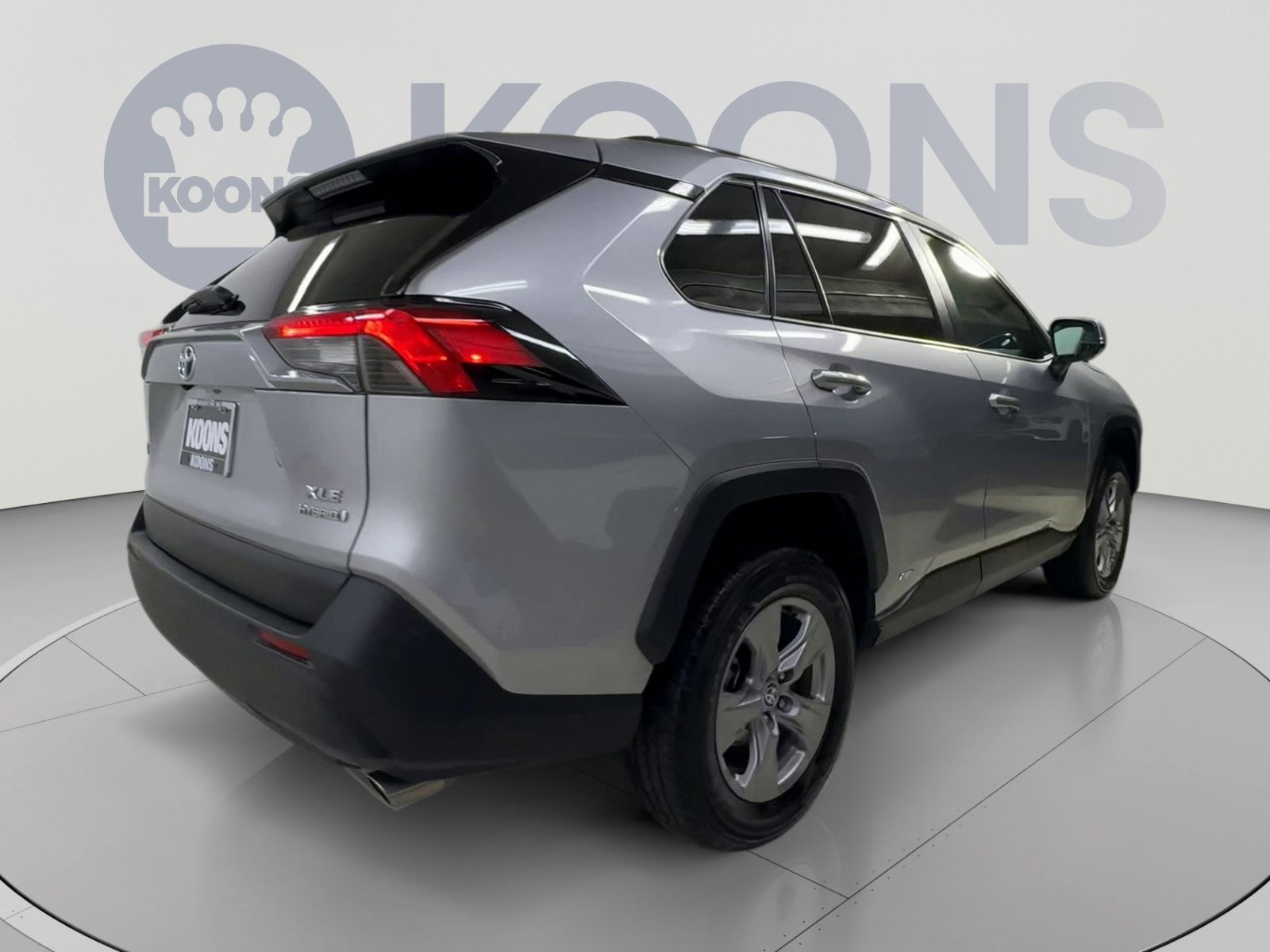 Used 2024 Toyota RAV4 XLE AWD/4WD image 11