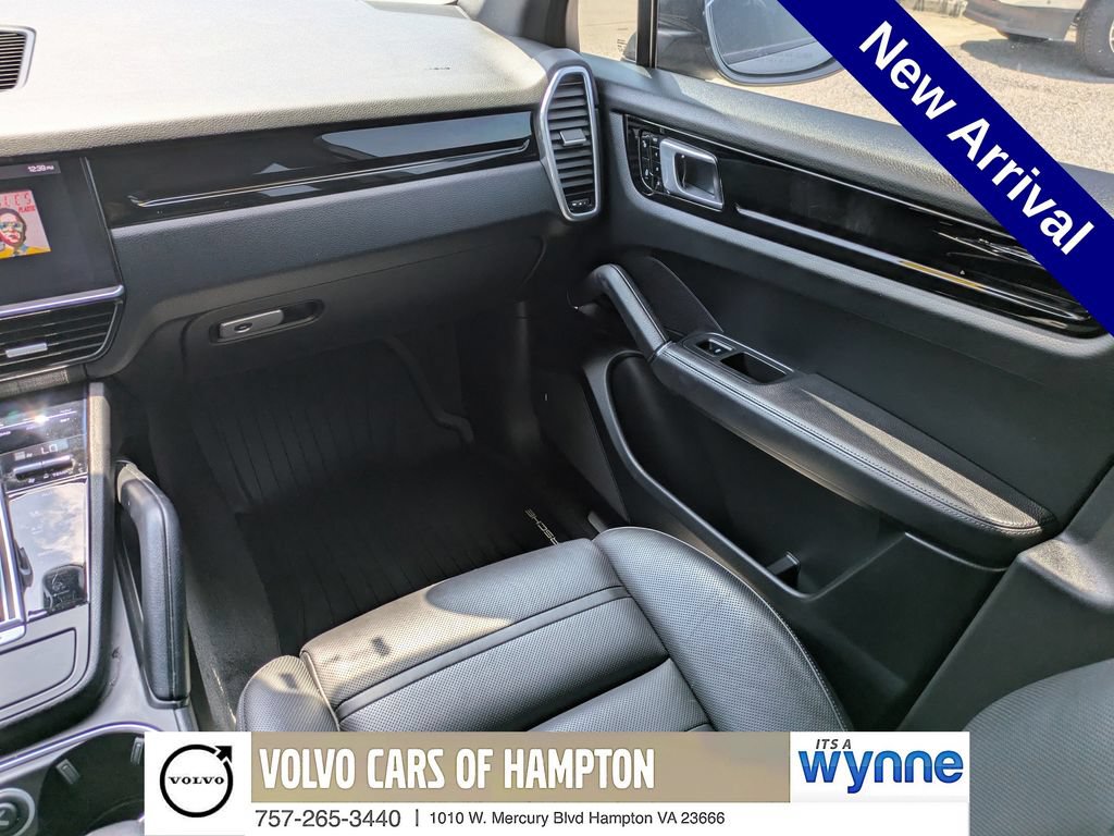 Used 2019 Porsche Cayenne AWD/4WD image 17
