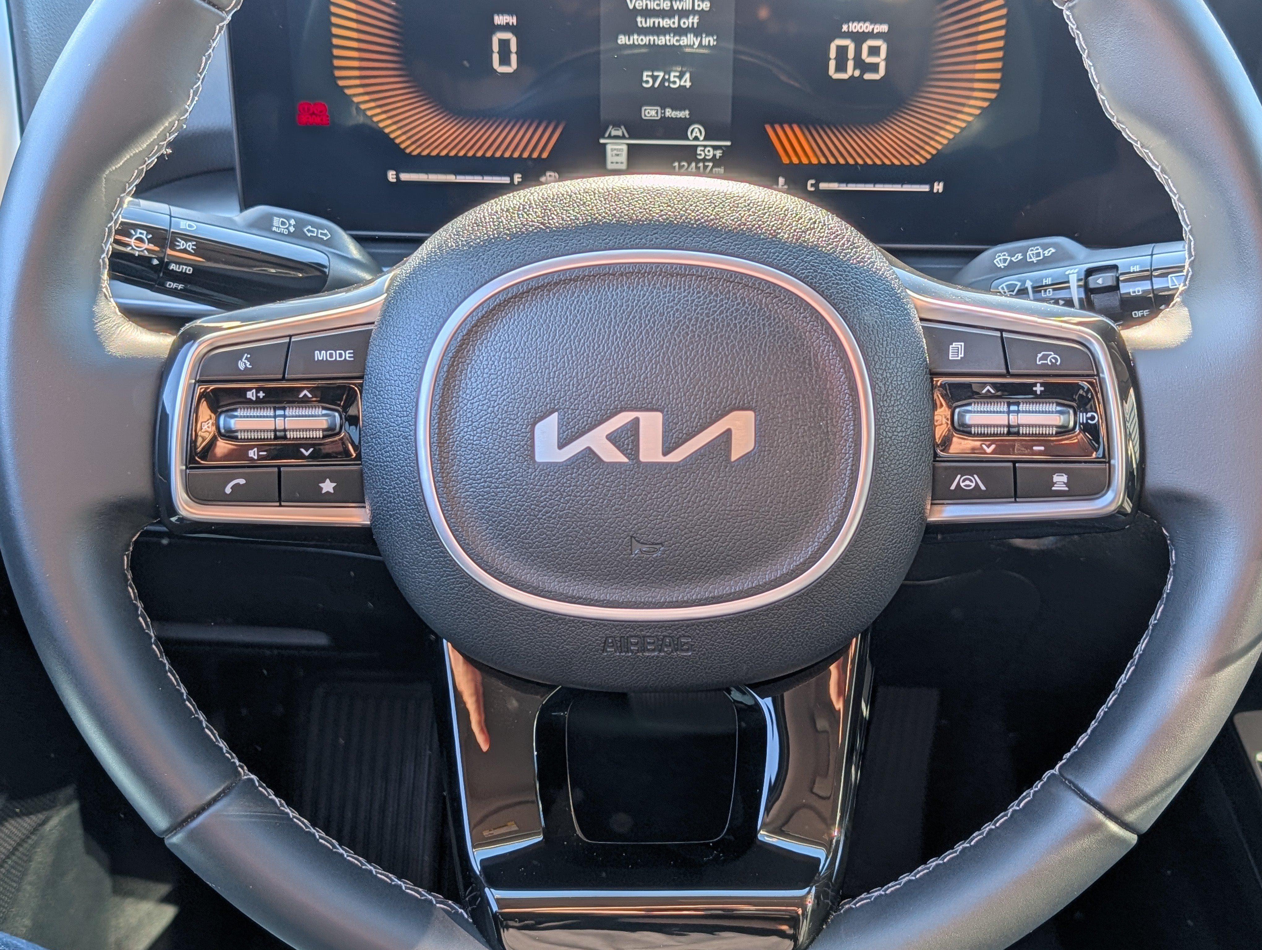 Certified 2025 Kia Sorento S w/ Panoramic Sunroof Package AWD/4WD image 25