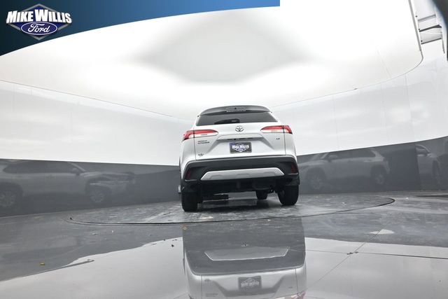 Used 2022 Toyota Corolla Cross LE image 22