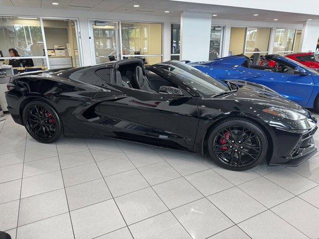 Used 2025 Chevrolet Corvette Stingray Coupe w/ 1LT image 31