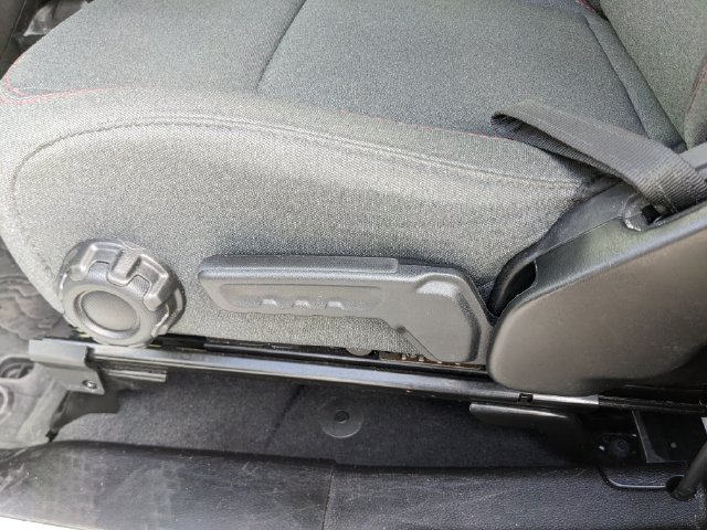 Used 2024 Jeep Wrangler Rubicon AWD/4WD image 23