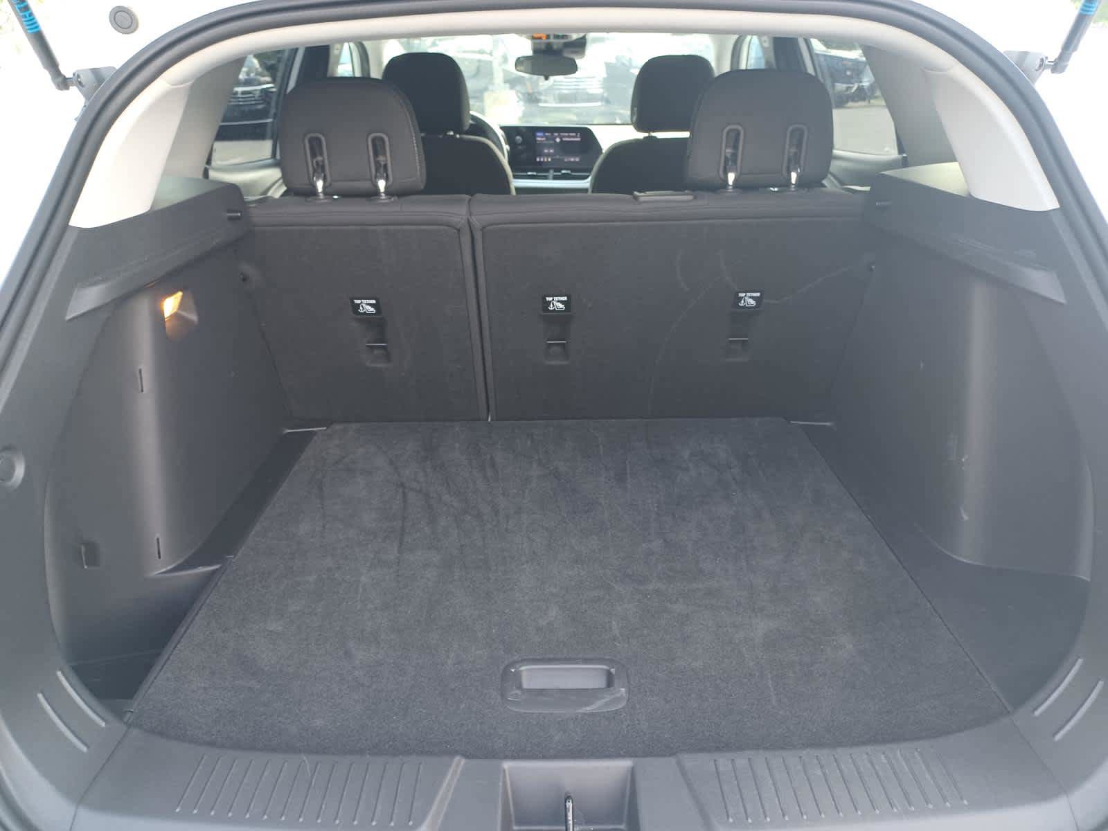 Used 2024 Chevrolet Trax LS w/ LS Convenience Package FWD image 17