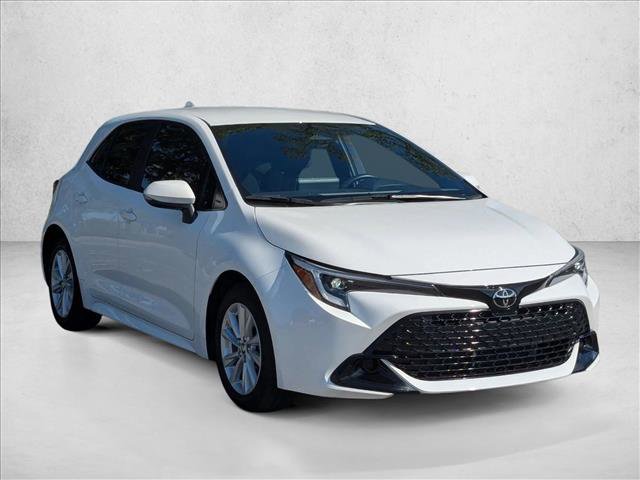 Used 2025 Toyota Corolla SE image 3