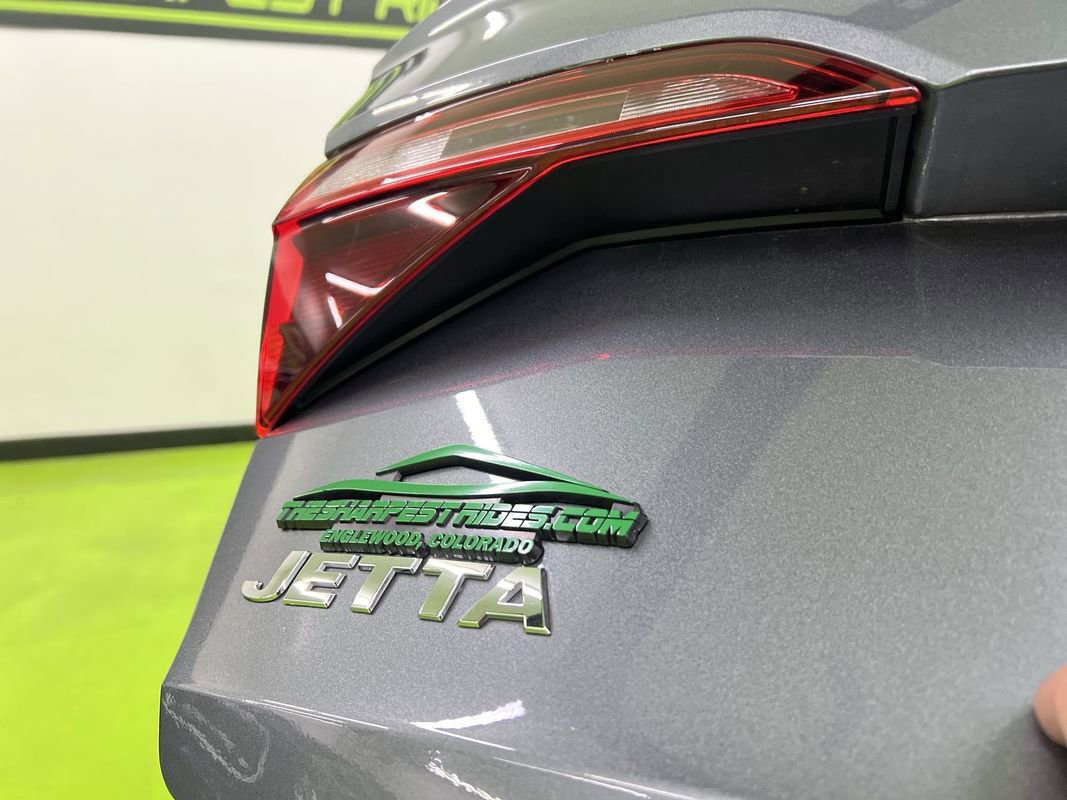 Used 2019 Volkswagen Jetta SE w/ Cold Weather Package FWD image 12