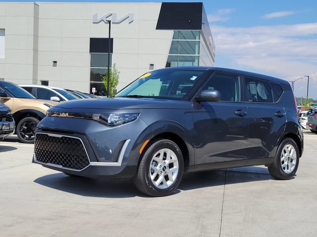 Certified 2025 Kia Soul LX w/ LX Technology Package