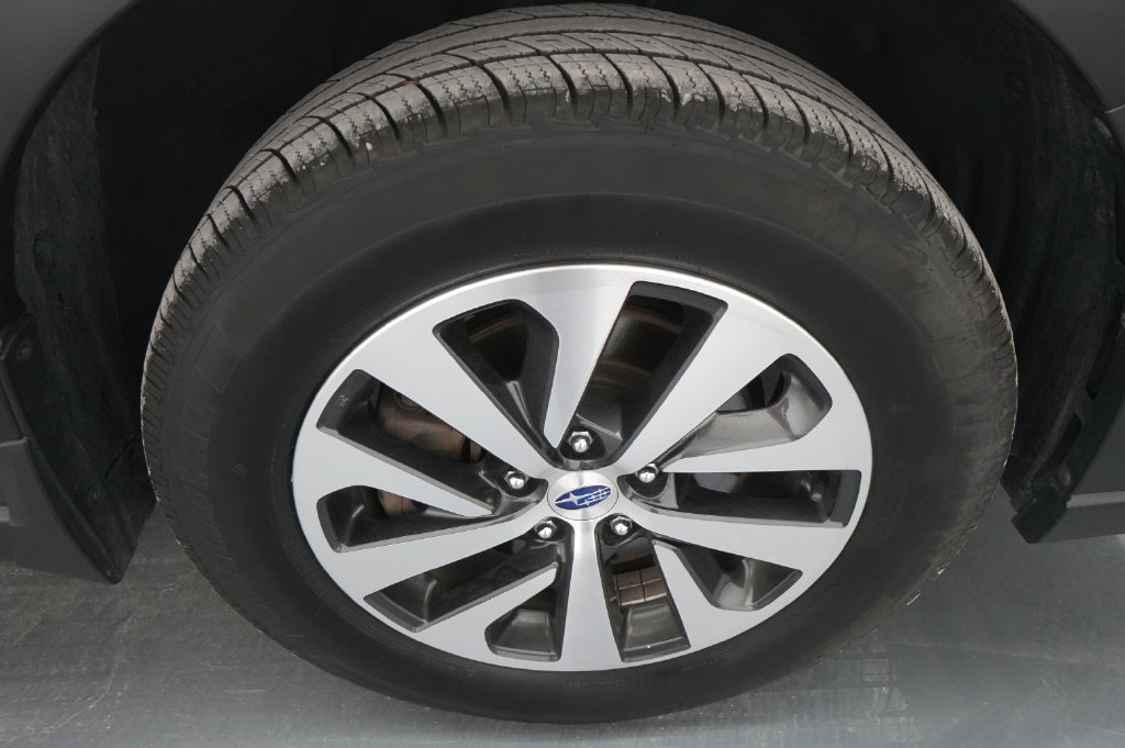 Used 2020 Subaru Outback Premium AWD/4WD image 11