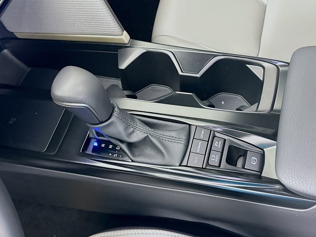 Certified 2025 Toyota Camry SE image 17