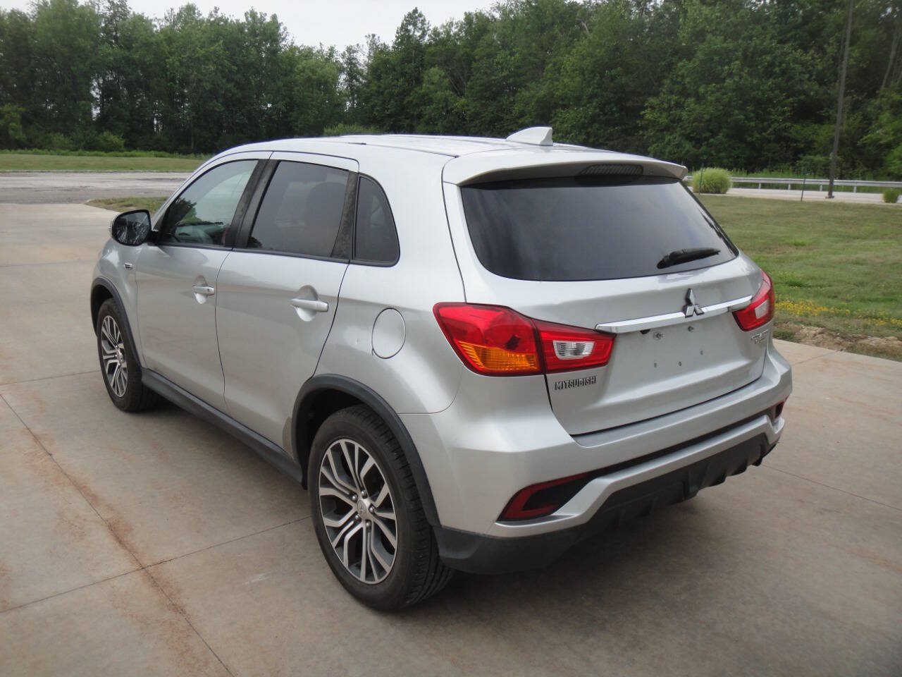 Used 2018 Mitsubishi Outlander Sport ES FWD image 5
