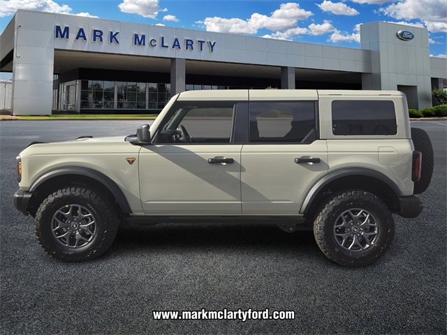 New 2025 Ford Bronco Badlands image 4