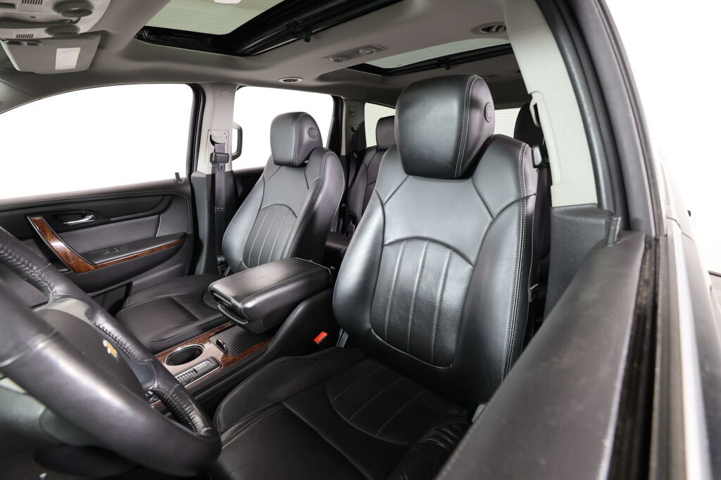 Used 2014 Chevrolet Traverse LTZ w/ LPO, 'HIT The Road' Package FWD image 11