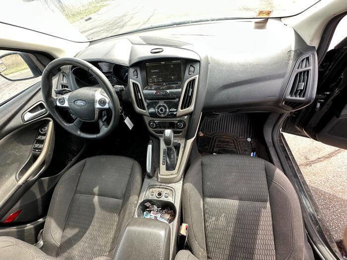 Used 2012 Ford Focus SEL FWD image 31
