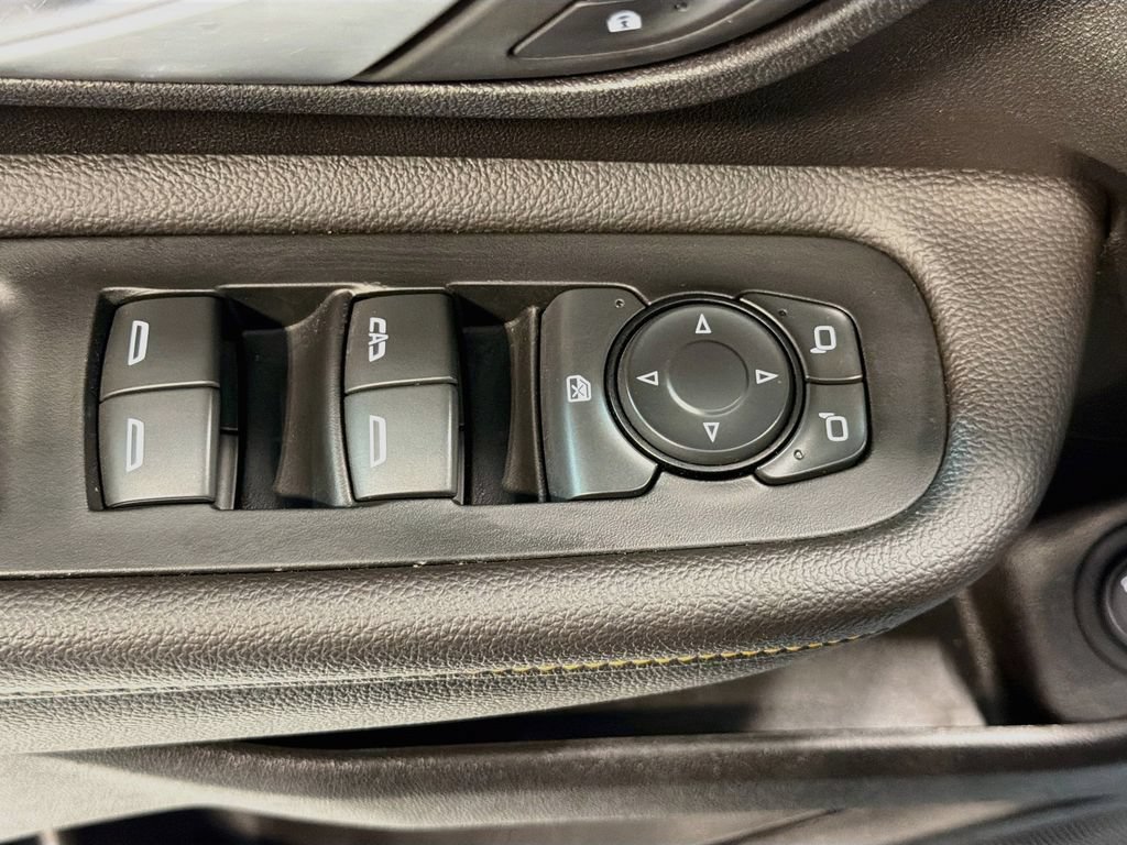 Used 2022 GMC Terrain AT4 w/ GMC Pro Grade Package AWD/4WD image 20