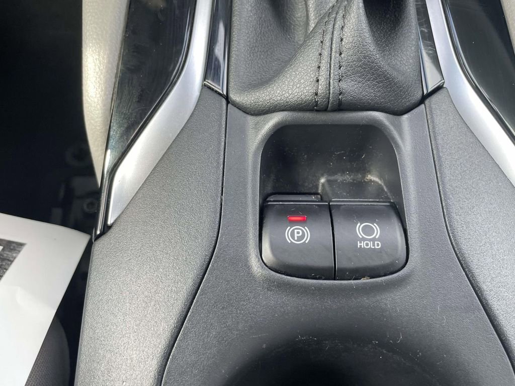 Used 2024 Toyota Corolla Cross L FWD image 38