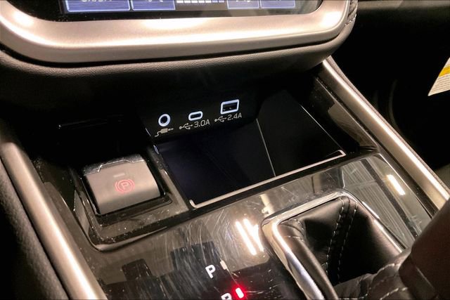 Used 2025 Subaru Legacy Limited image 33