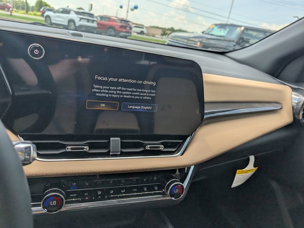 New 2026 Chevrolet Equinox ACTIV w/ Convenience Package III AWD/4WD image 21