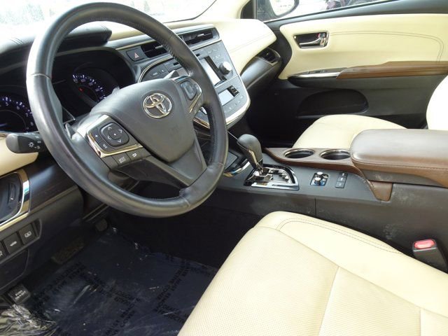 Used 2017 Toyota Avalon Limited image 11