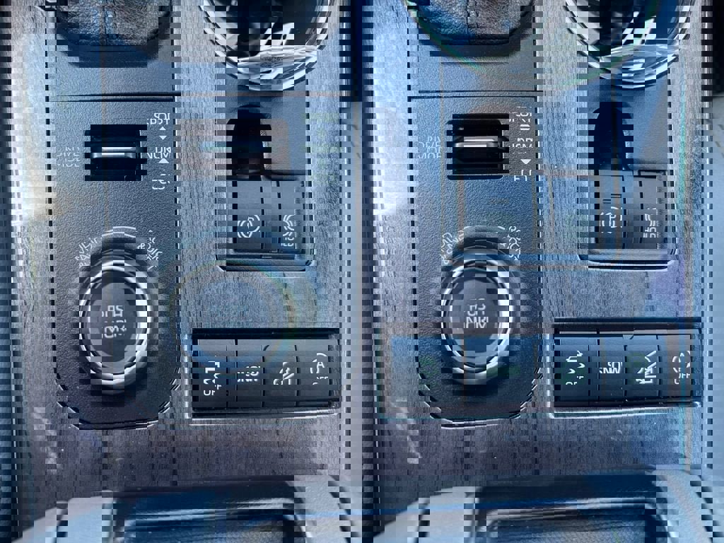 Used 2021 Toyota Highlander Platinum AWD/4WD image 19