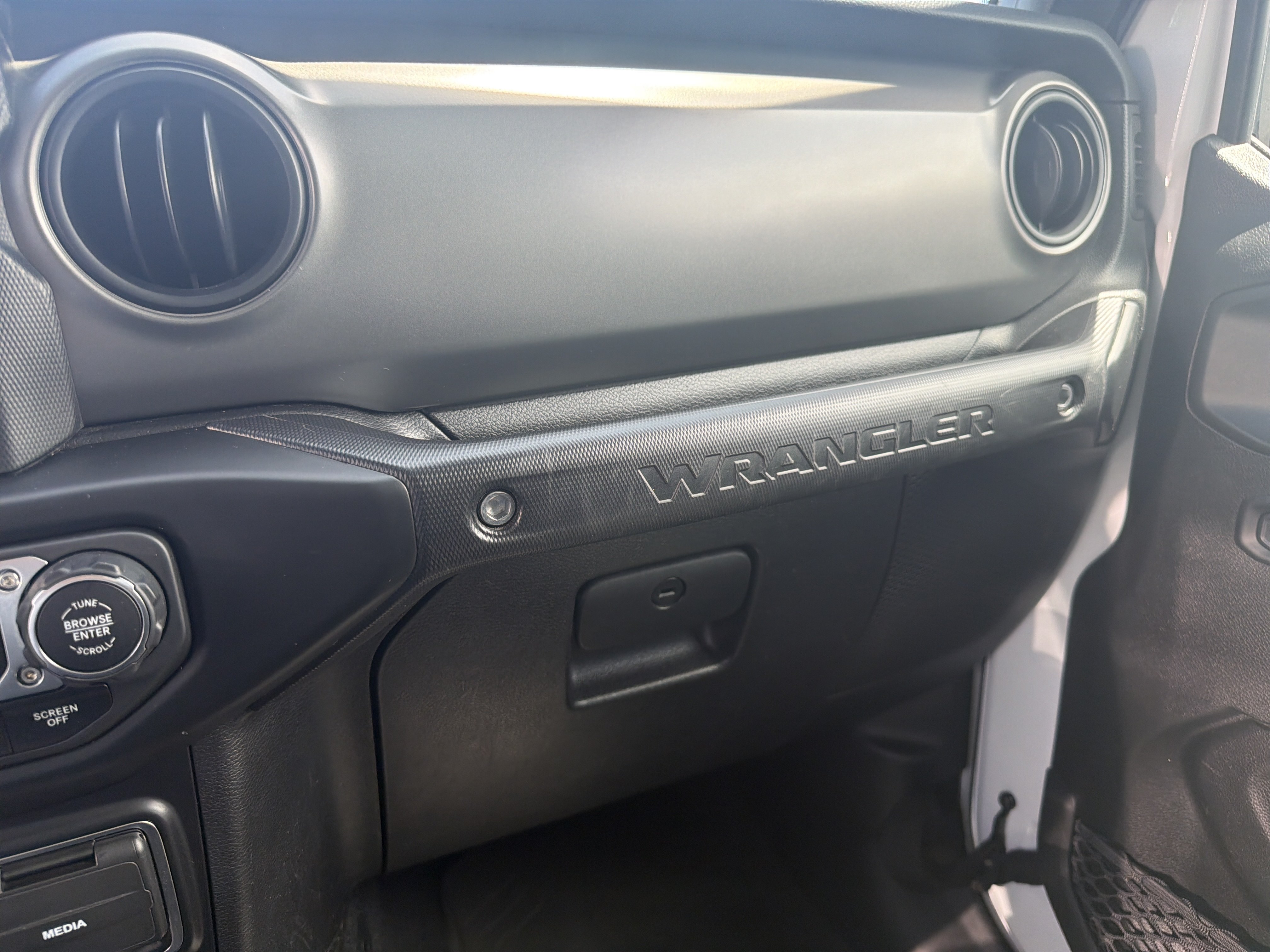 Used 2022 Jeep Wrangler Unlimited Willys AWD/4WD image 20