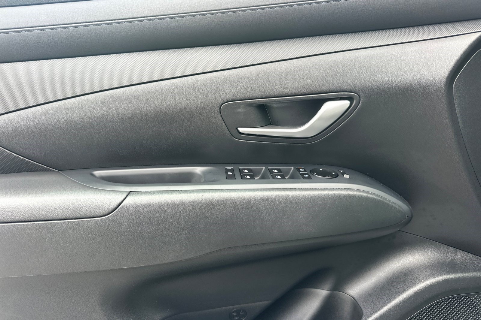 Used 2026 Hyundai Santa Cruz SEL FWD image 12