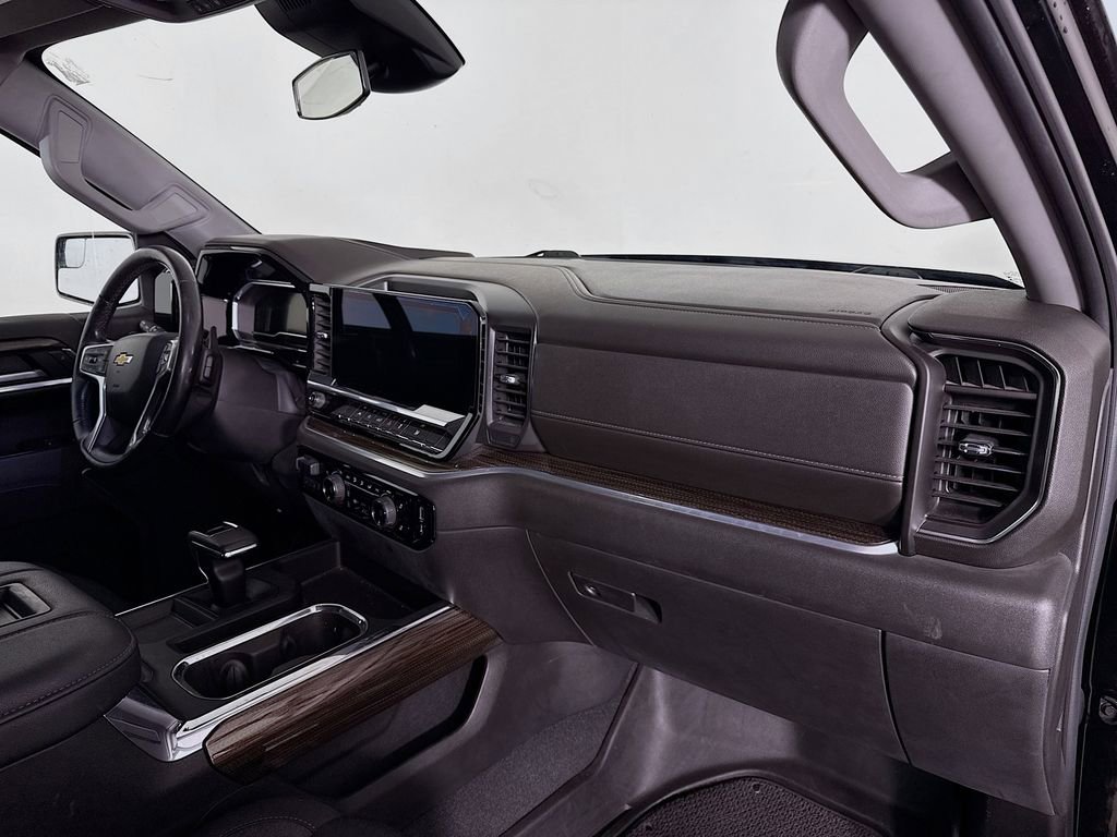 Used 2022 Chevrolet Silverado 1500 LT w/ Protection Package image 29