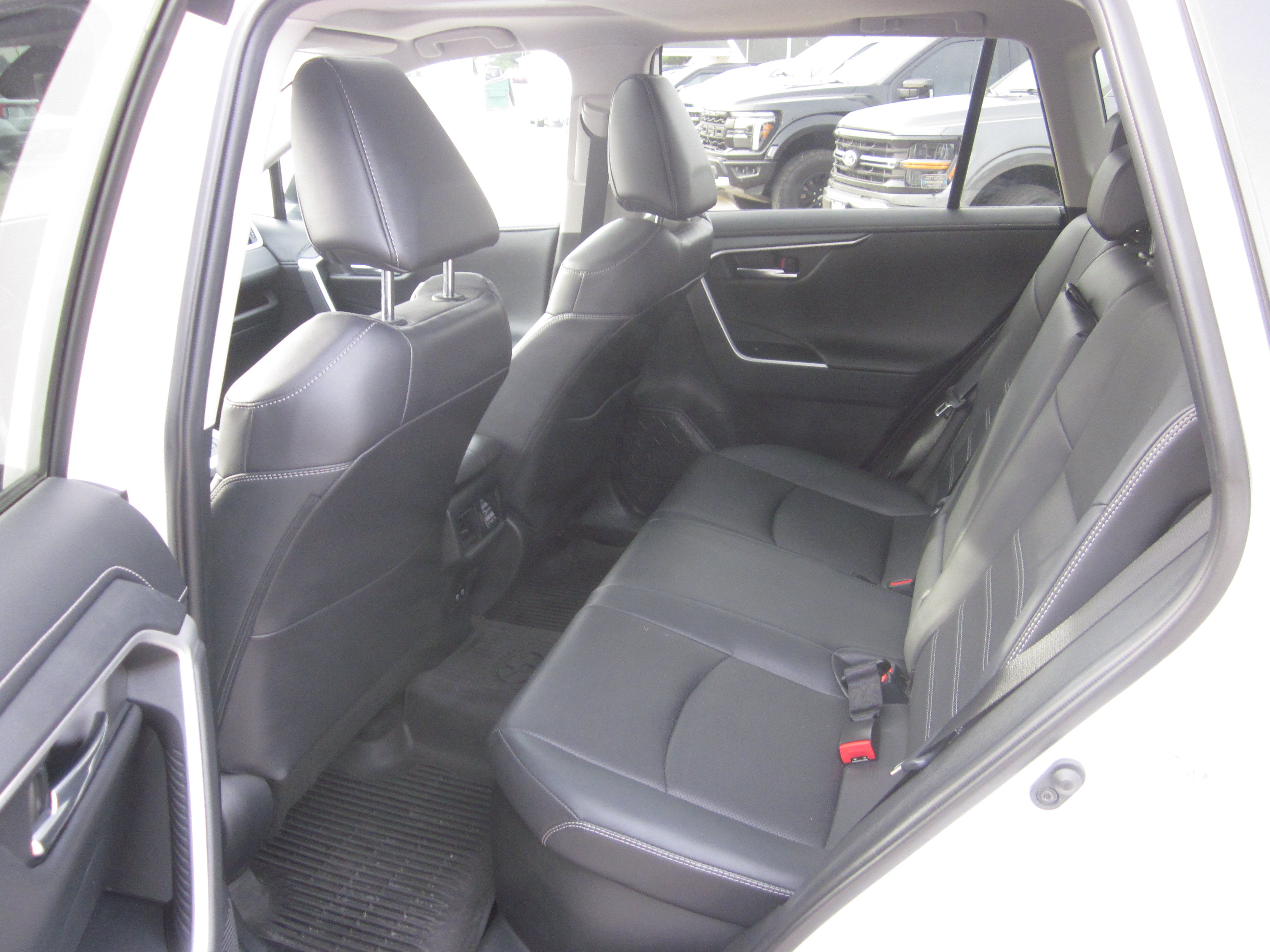 Used 2020 Toyota RAV4 Limited AWD/4WD image 13