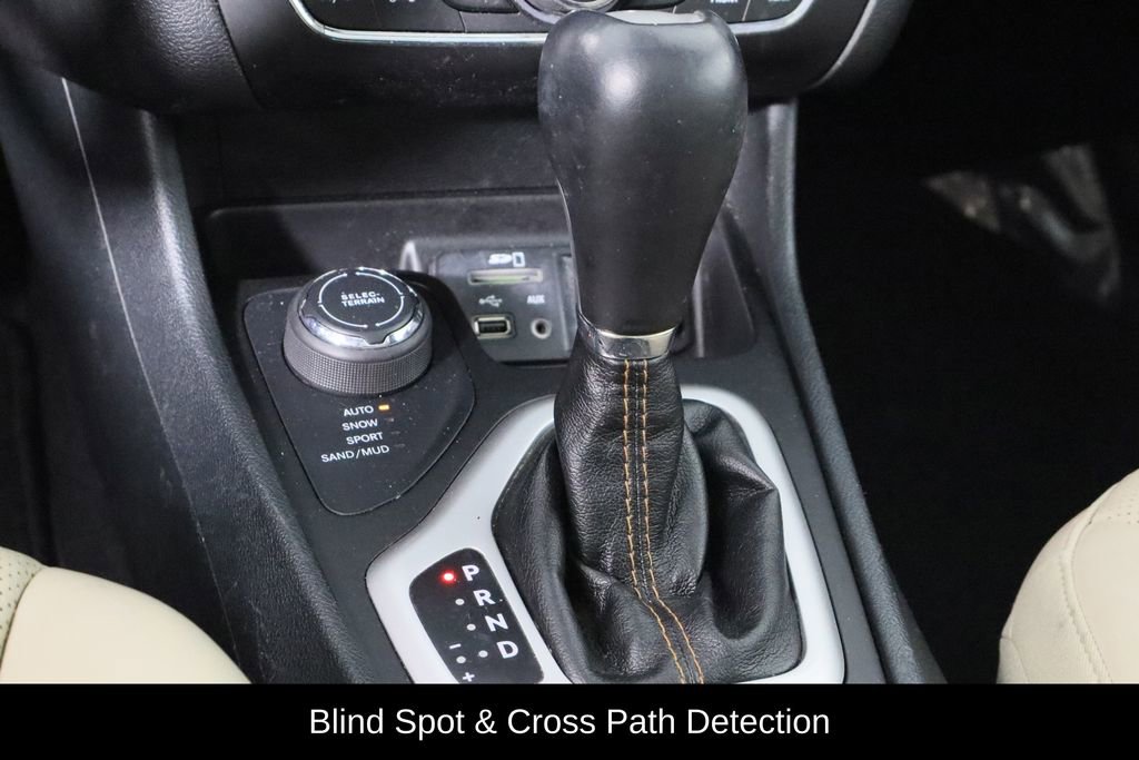 Used 2016 Jeep Cherokee Limited w/ Luxury Group image 13