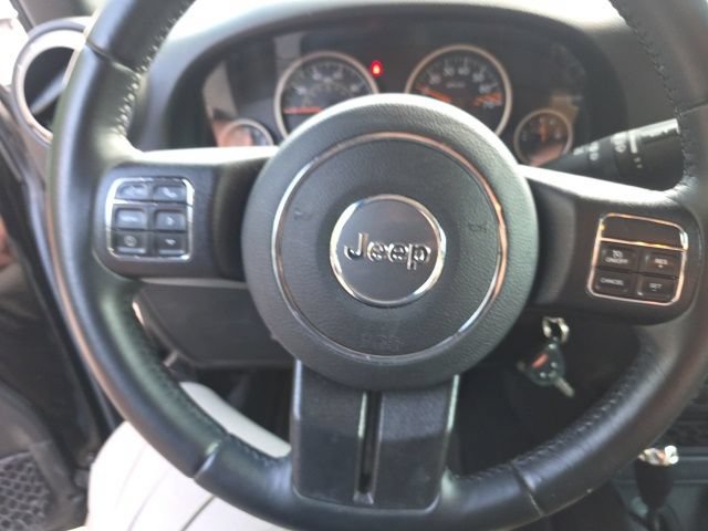Used 2017 Jeep Wrangler Unlimited Sahara AWD/4WD image 16