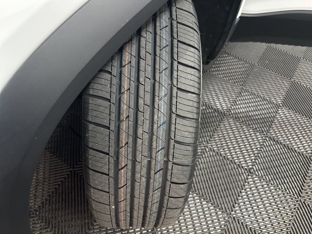 Used 2019 GMC Acadia SLT w/ Black Edition image 40