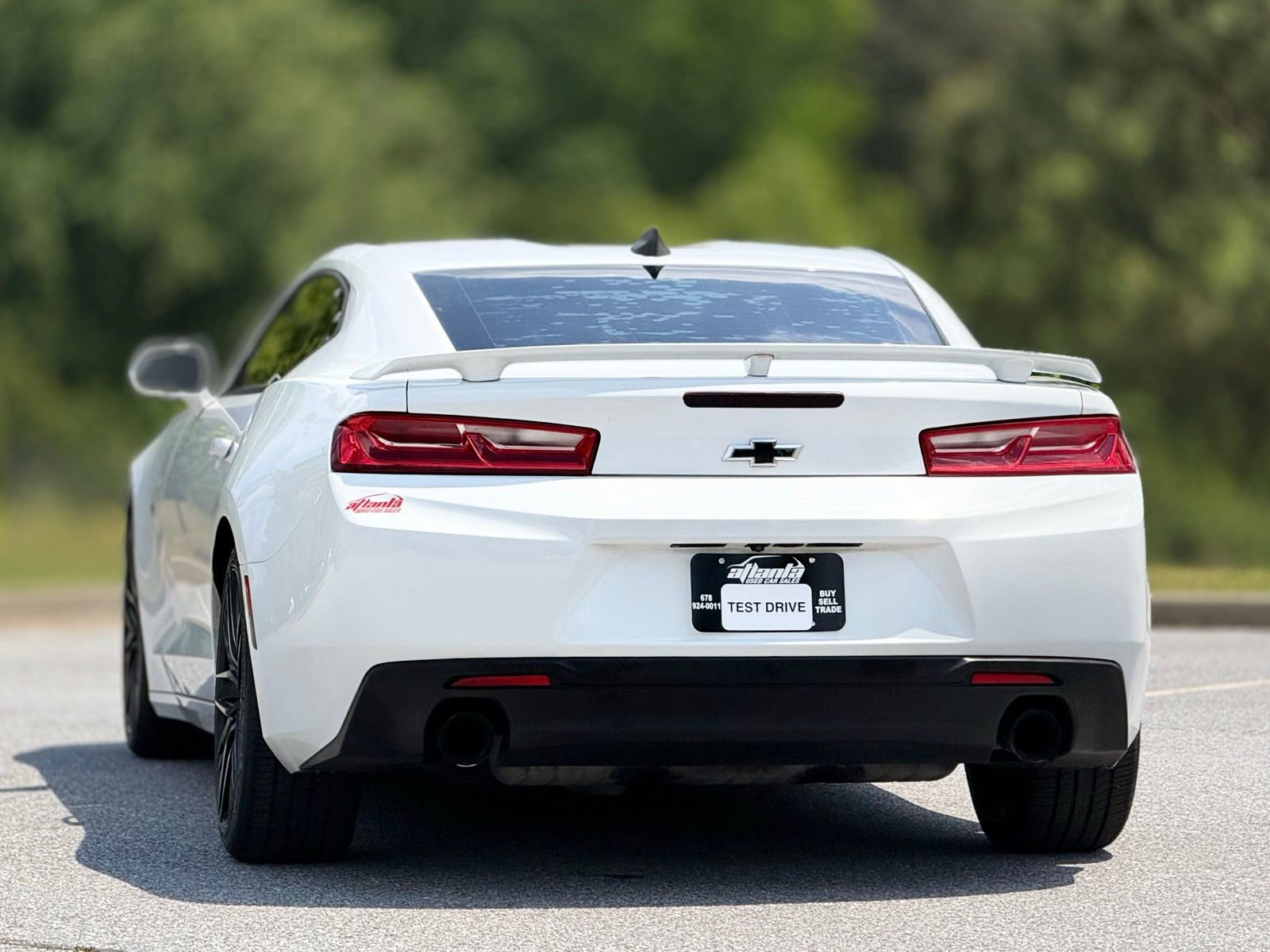 Used 2017 Chevrolet Camaro LT RWD image 5