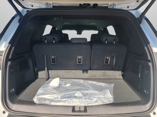 New 2026 Chevrolet Traverse LT w/ Midnight/Sport Edition image 9