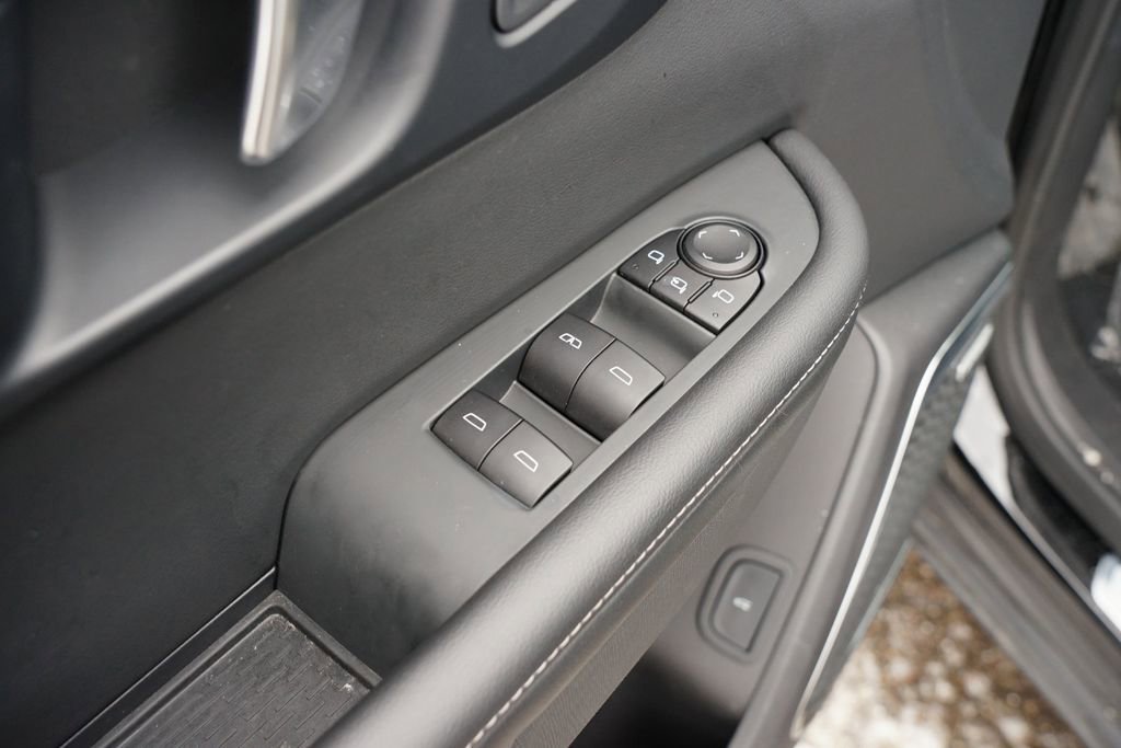 Used 2025 Buick Enclave Preferred image 16