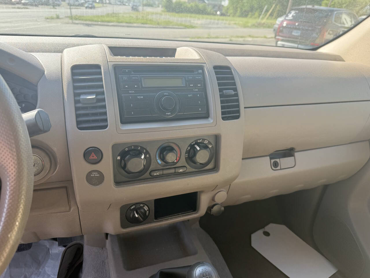 Used 2008 Nissan Frontier SE w/ SE Value Truck Pkg AWD/4WD image 12