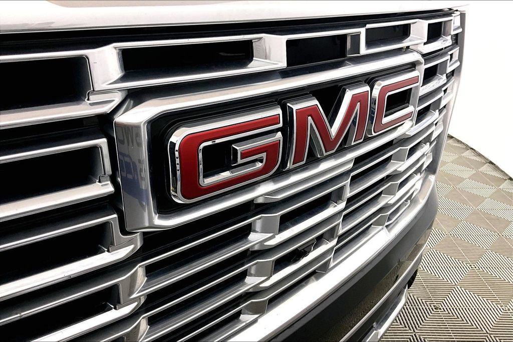Used 2025 GMC Yukon Denali image 24