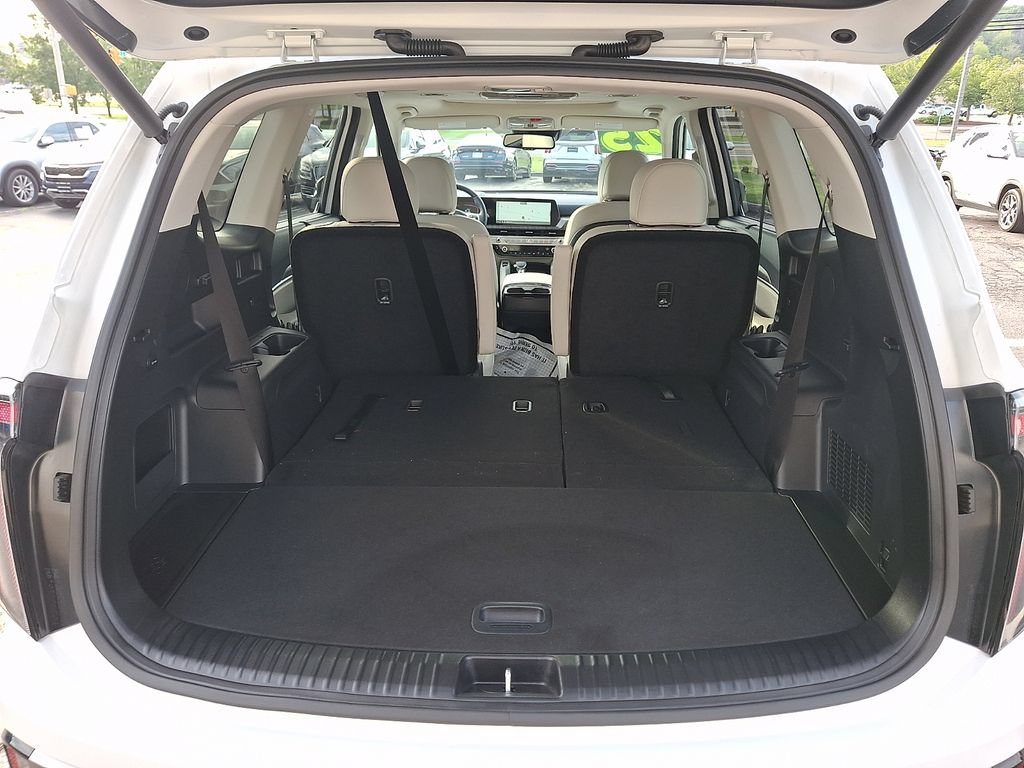 Certified 2025 Kia Telluride EX w/ EX Captain's Chair Package AWD/4WD image 33