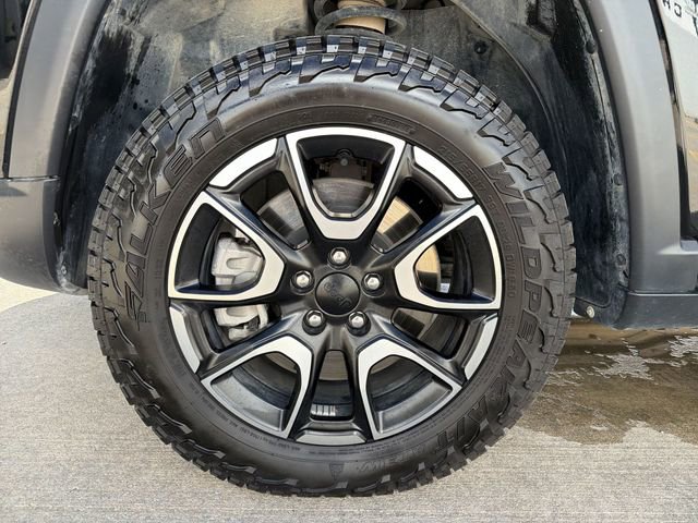 Used 2024 Jeep Compass Trailhawk AWD/4WD image 12