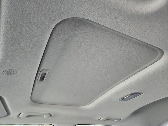 New 2026 Hyundai Venue SEL FWD image 18