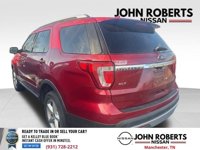 Used 2016 Ford Explorer XLT w/ Equipment Group 202A image 4
