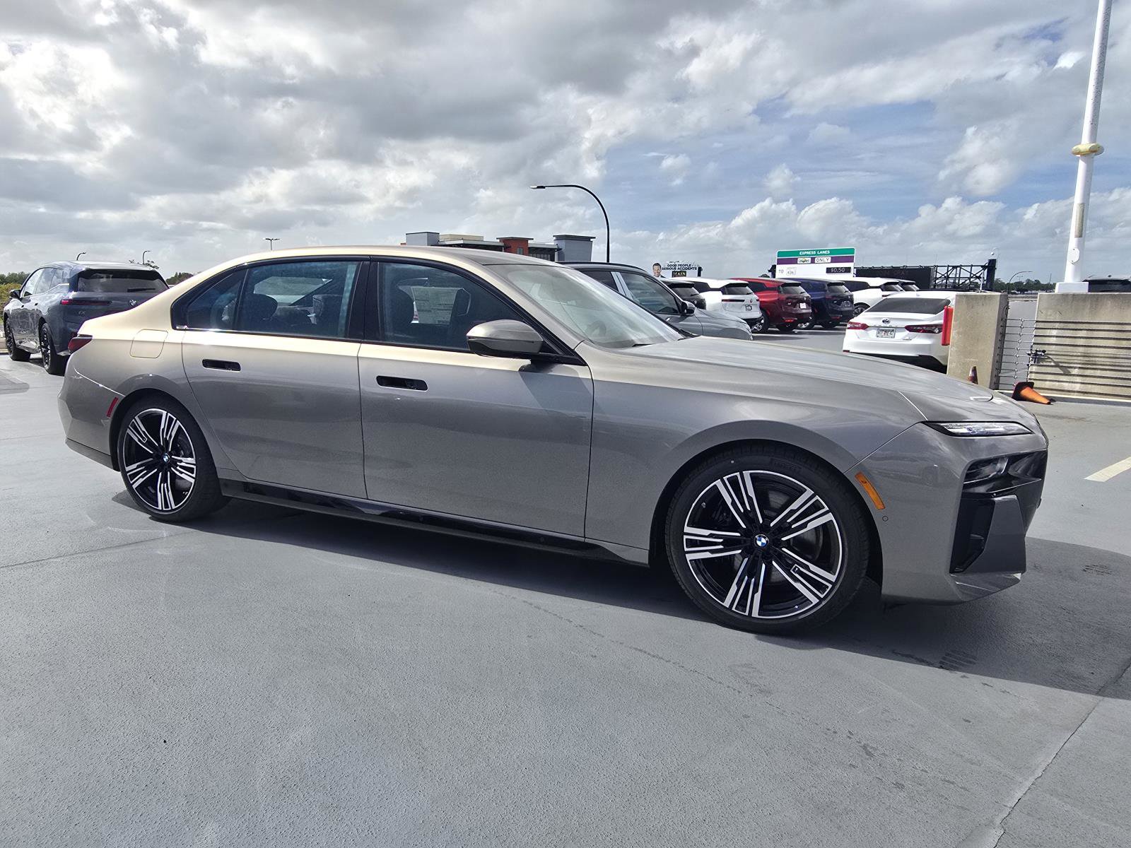 New 2026 BMW 760i xDrive w/ Executive Package image 21