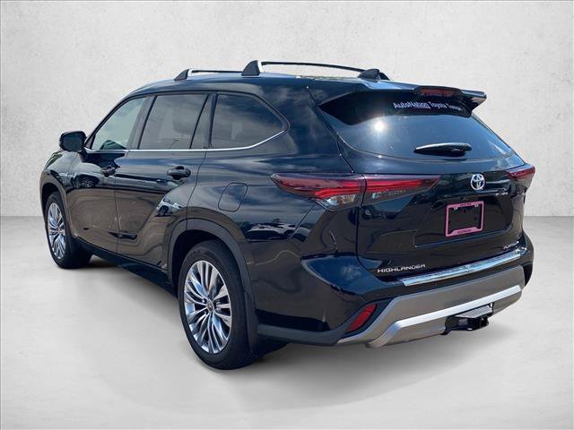 Used 2026 Toyota Highlander Platinum AWD/4WD image 7